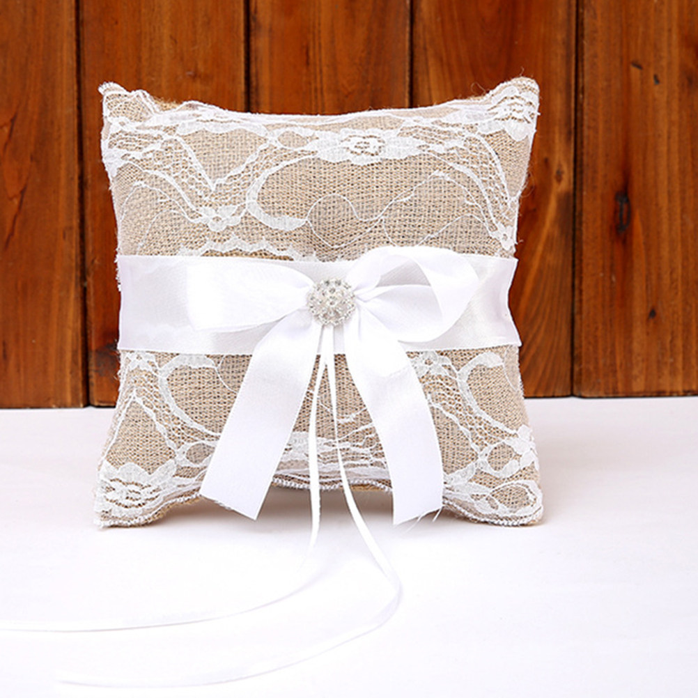 وسادة خاتم زفاف من الدانتيل وا - مراجعة Wedding Ceremony Supply وسعره