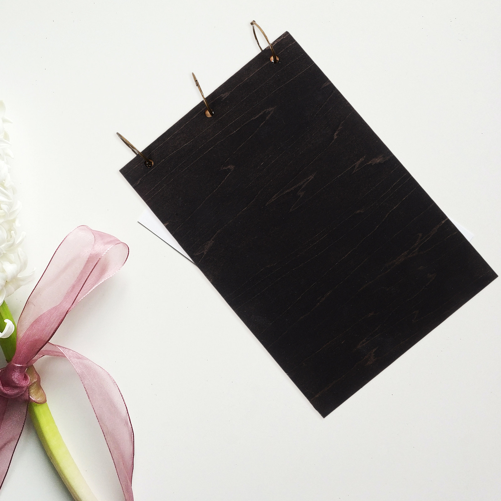 دفتر ضيوف زفاف أنيق بتصميم عتي - مراجعة Personalized Guest Book وسعره